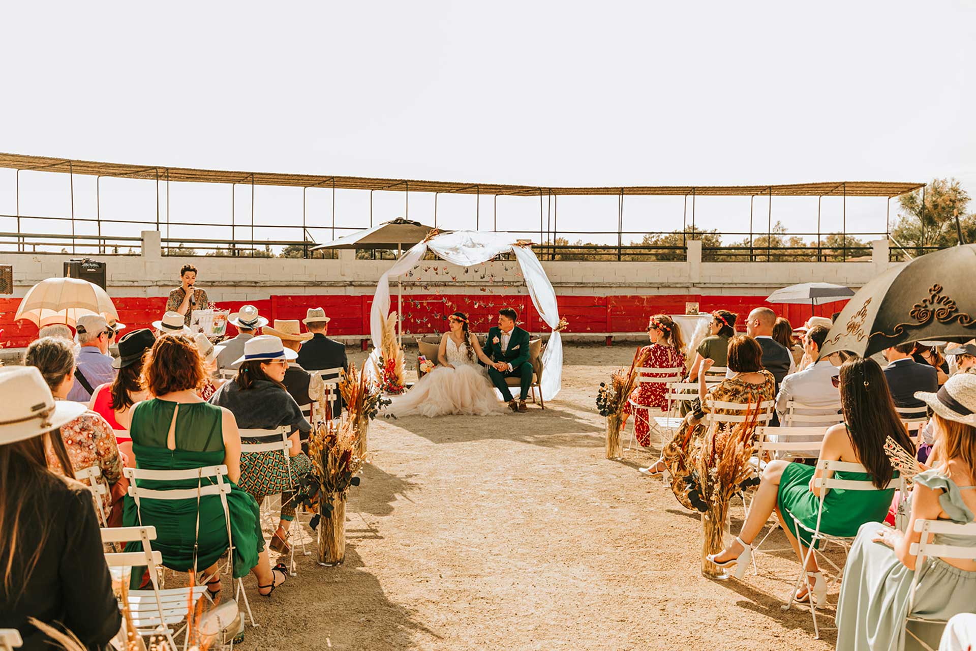 mariage en plein air dans une manade