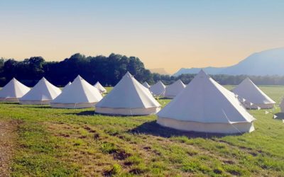 Les bienfaits insoupçonnés d’organiser un séminaire au vert avec hébergement en tentes nomades pour vos collaborateurs