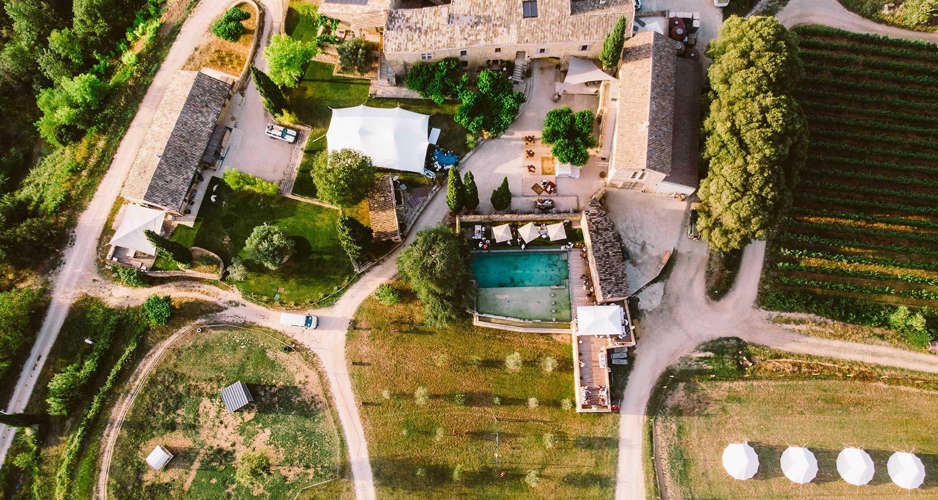 mariage en plein air domaine viticole