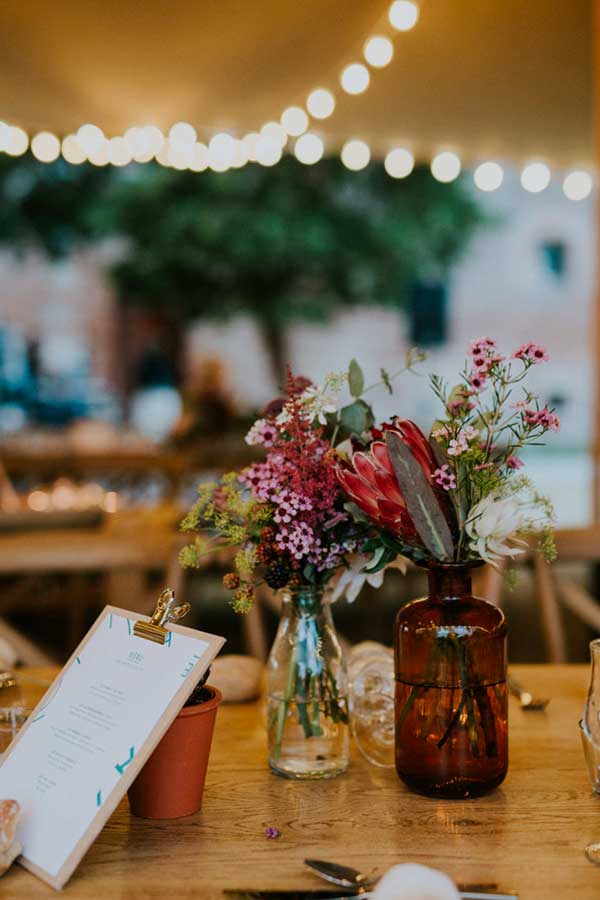 décoration florale pour mariage sous tente de A&R