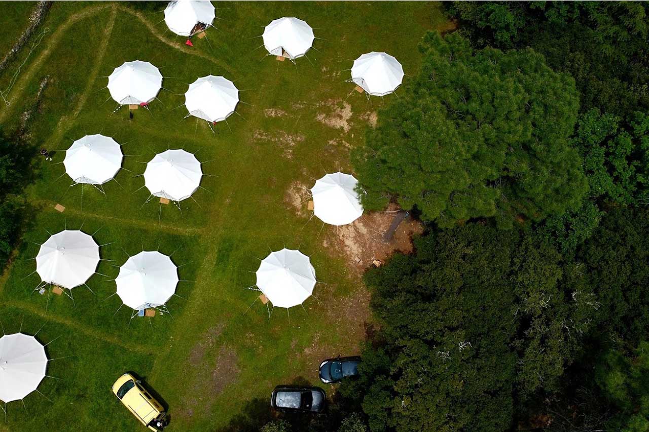 tentes tipi lodge de luxe pour invités