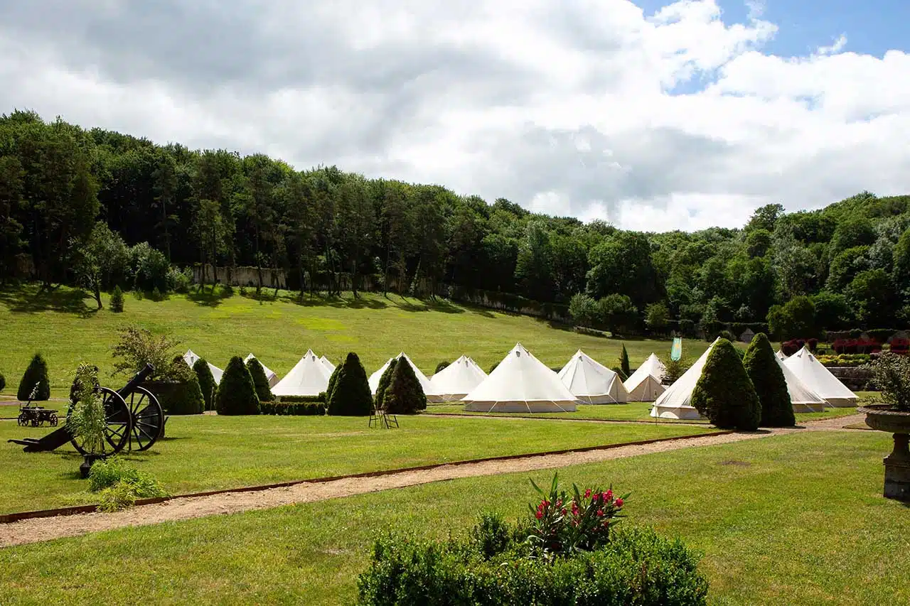 campement tentes tipi pour séminaire nature jeu de role